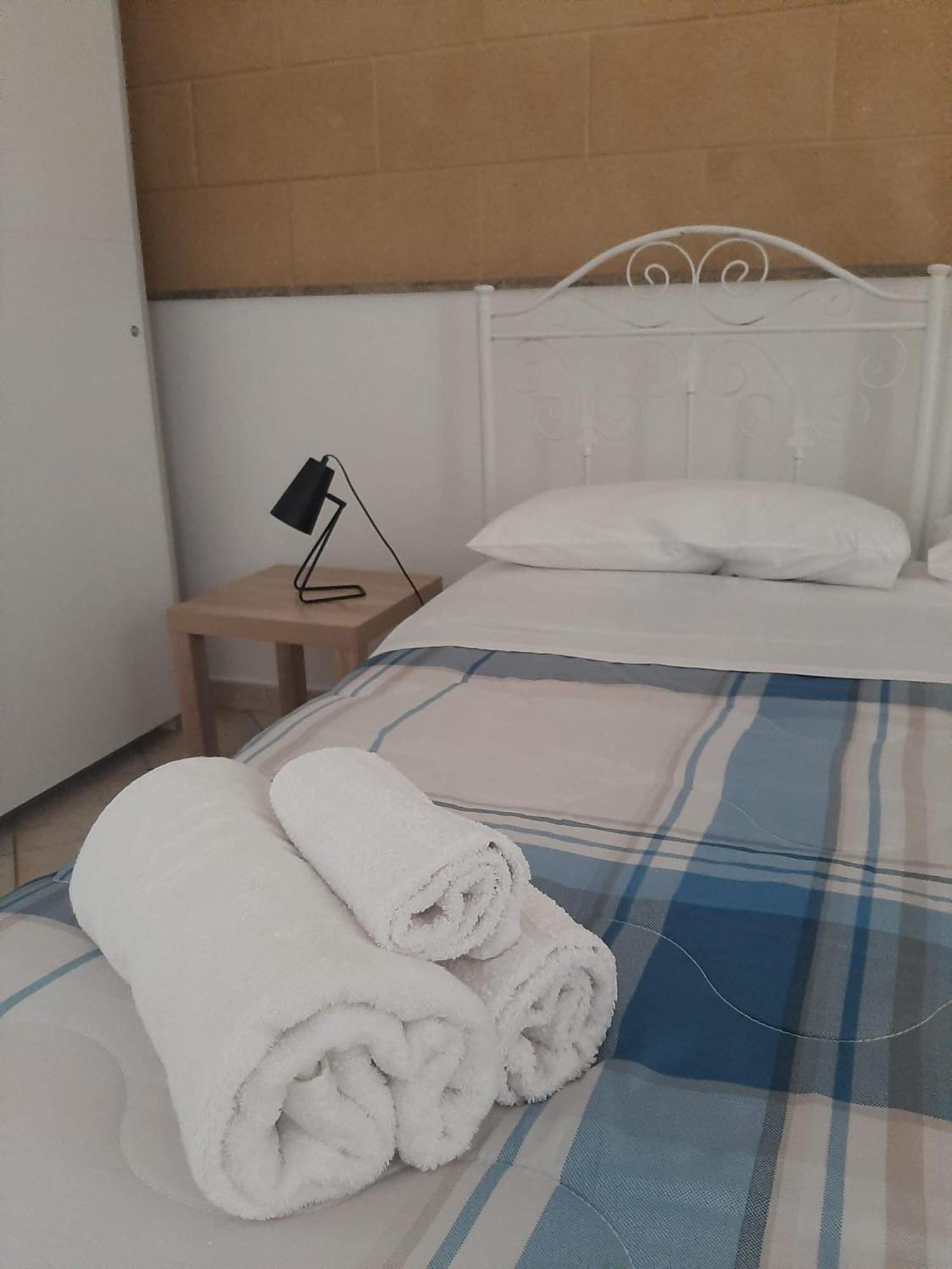 Ferienwohnung La Dimora Del Pumo Lecce Exterior foto