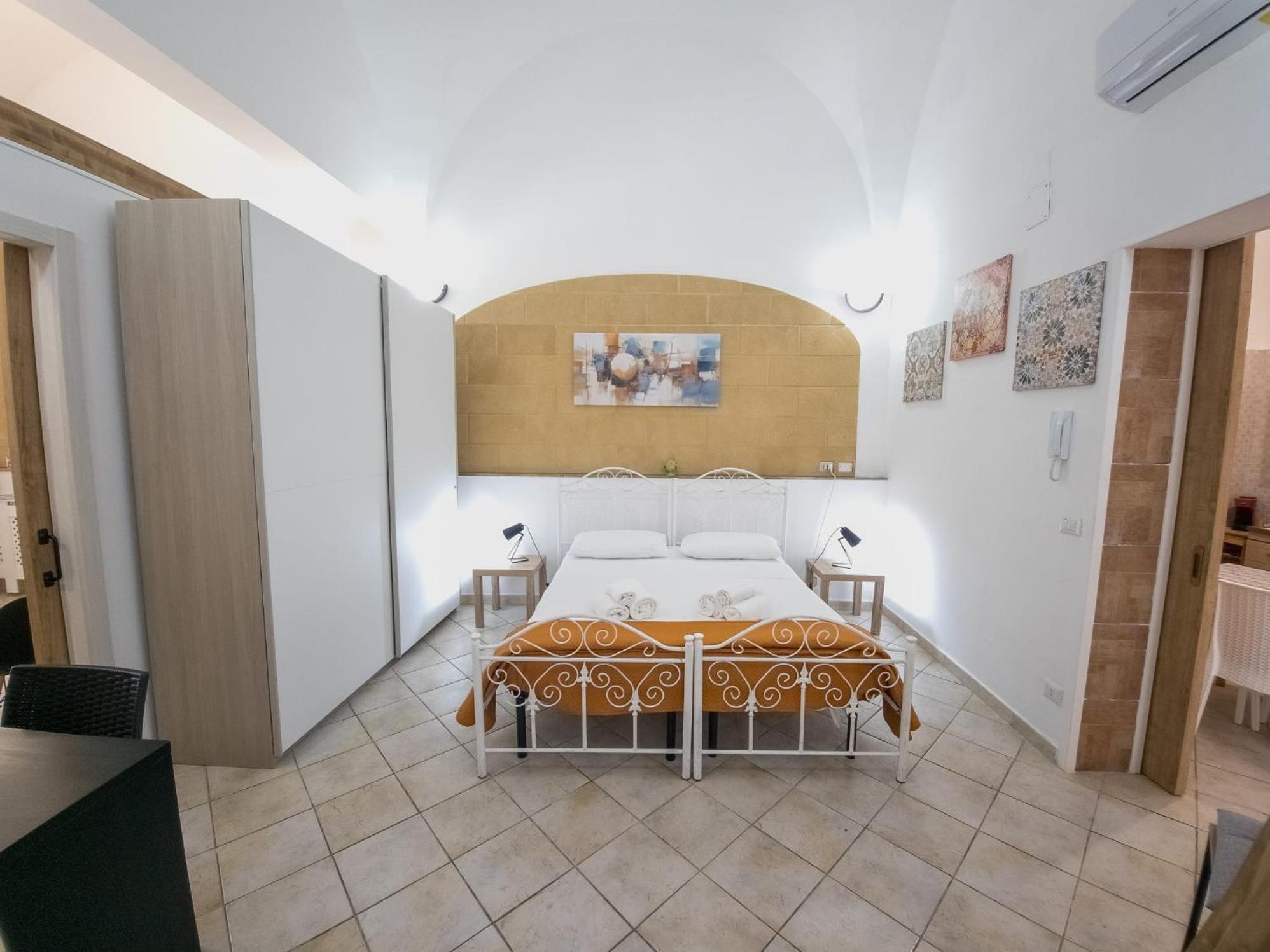 Ferienwohnung La Dimora Del Pumo Lecce Exterior foto